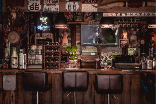 5 Must Have Items for the Ultimate Man Cave