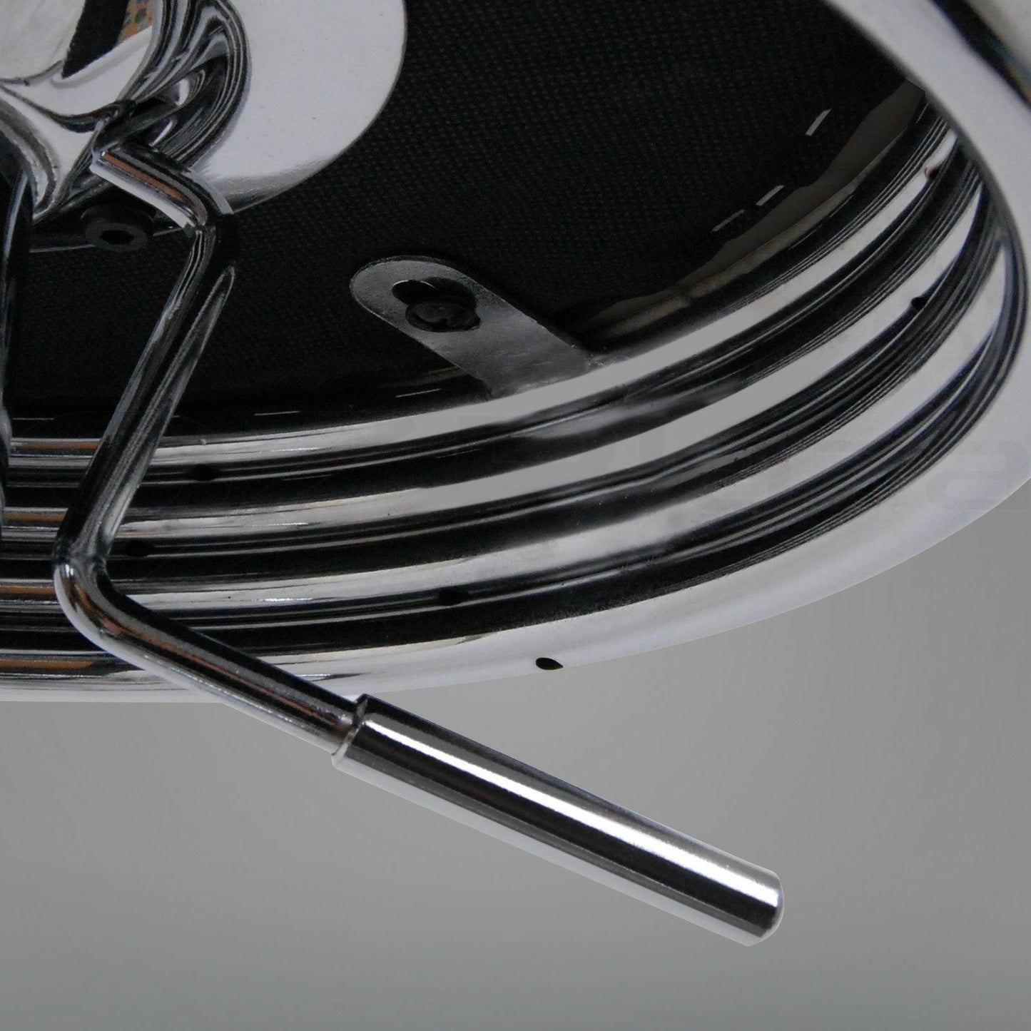 Harley Davidson Motorcycles Motor Oil Chrome Premium Retro Bar Stool Retro Bar Stools 