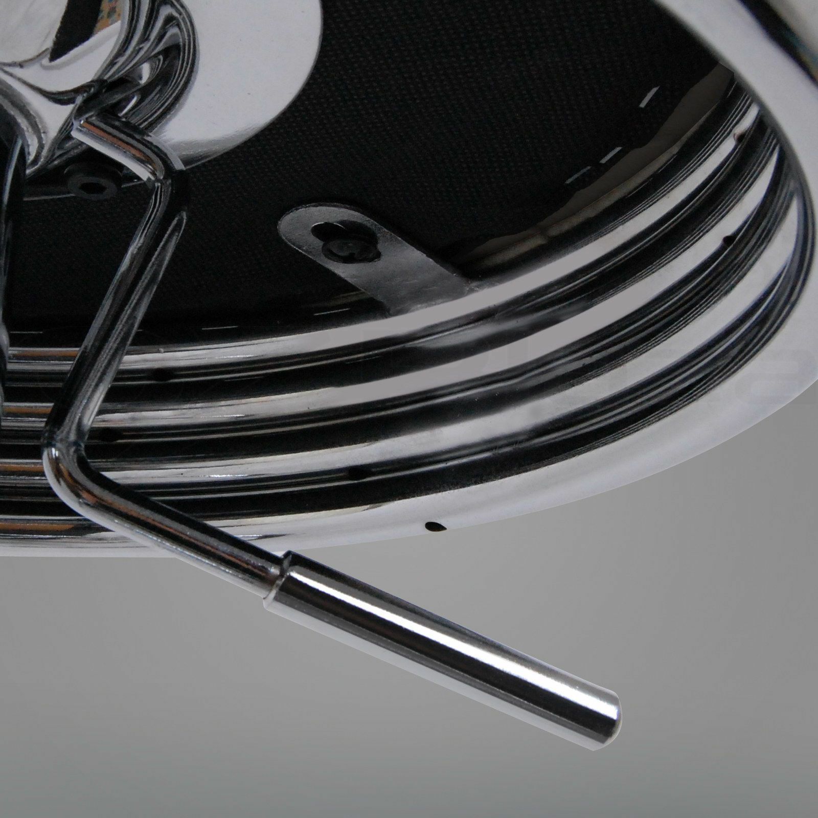 Harley Davidson Motorcycles Motor Oil Chrome Premium Retro Bar Stool Retro Bar Stools 